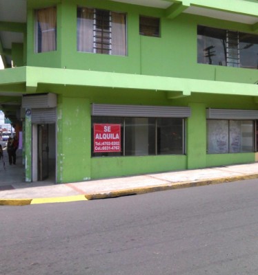 Alquiler local ESQUINERO en Heredia centro ₡1.200.000 x mes.